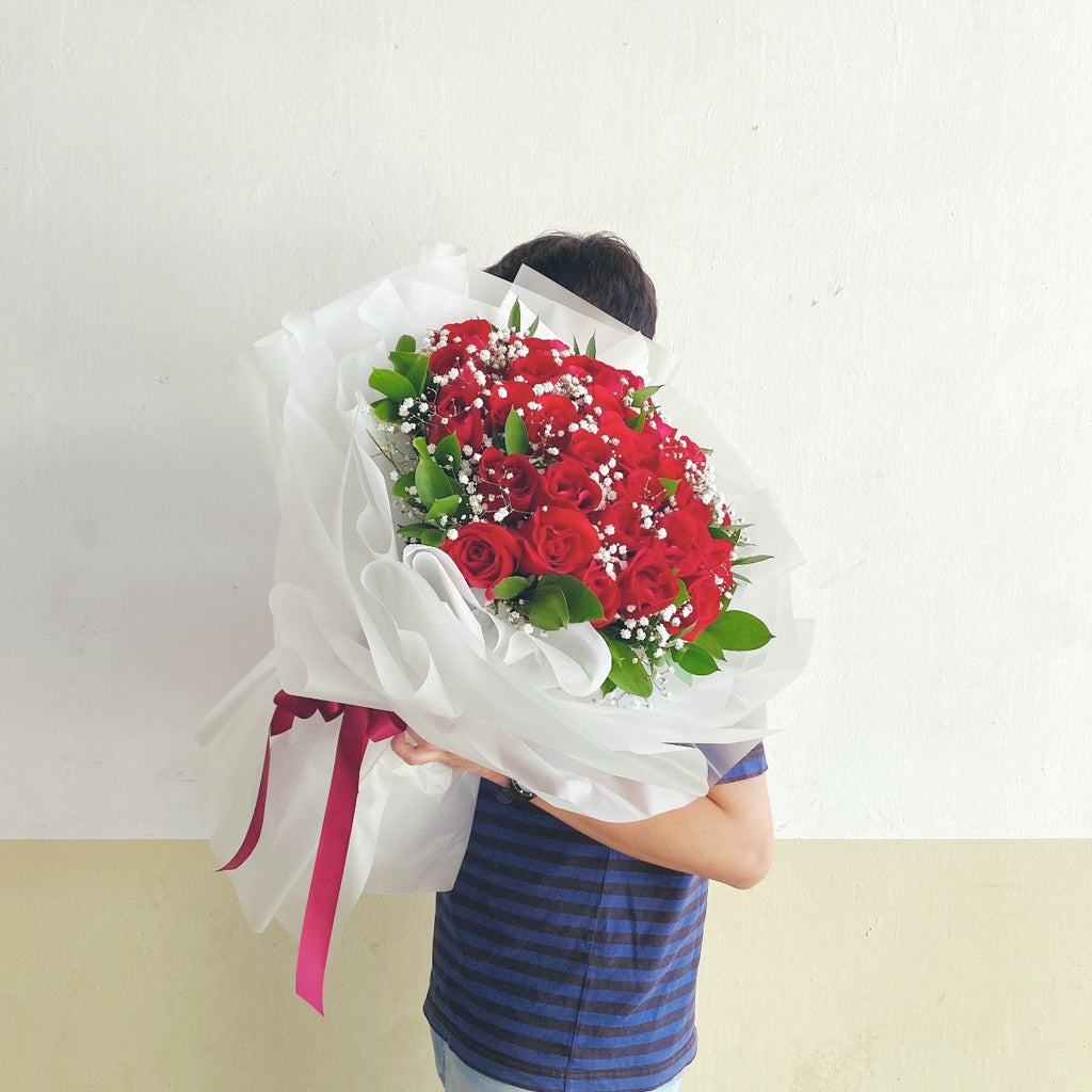 Burgundy Grace (50 Red Roses)