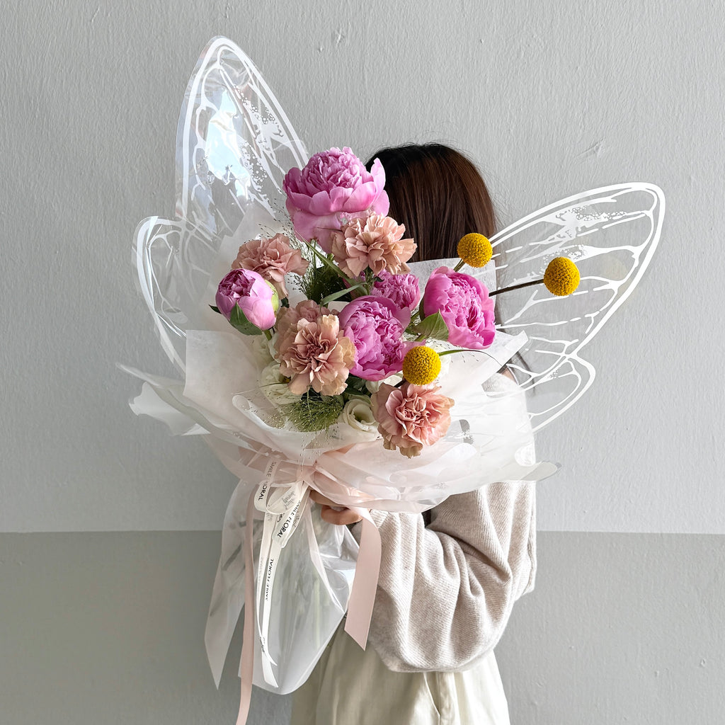 Mariposa (5 Stalks of Peony)