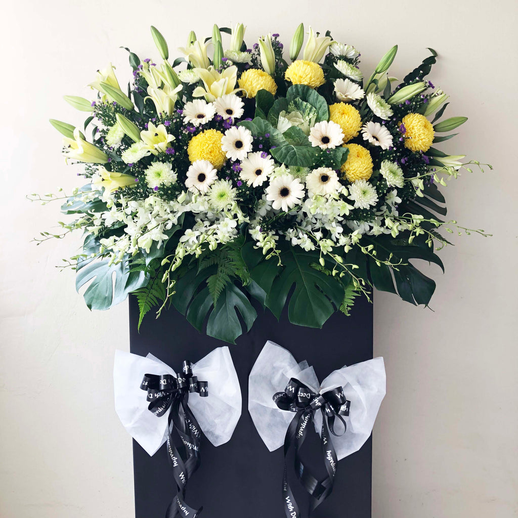 Executive Condolences Wreath Flowers - Compassionate in Ivory