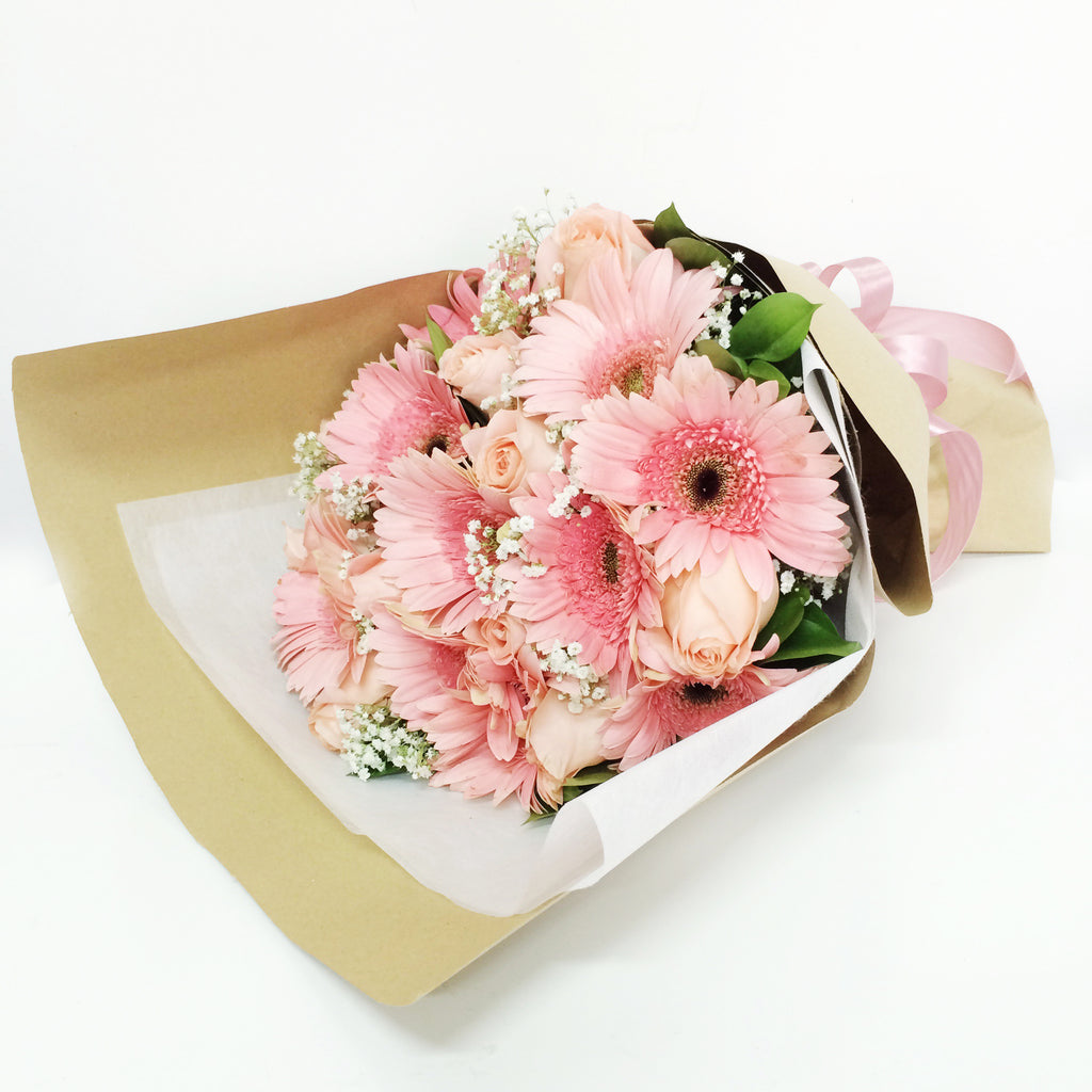 Summer Blush (9 roses)