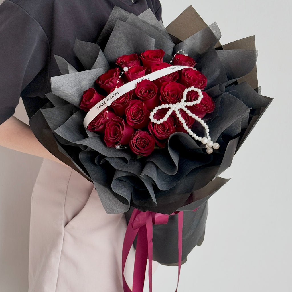 Darling Ann (18 Red Roses)