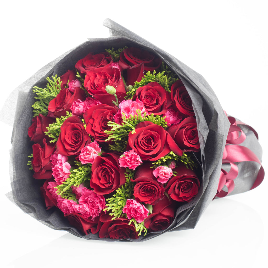 Velvet Fantasy (18 Roses)