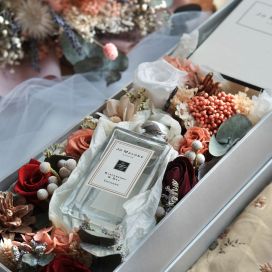 Avalyn Perfume Floral Box - Maple