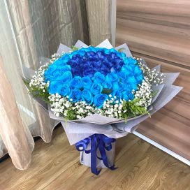 99 Roses - Blooming Love (Dark and Light Blue Roses)